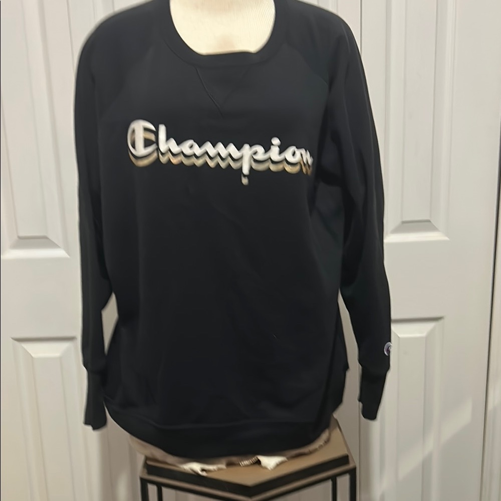 Champion Black Crewneck Sweater Classic Design